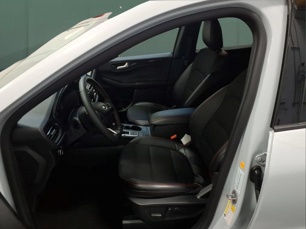 Certified 2026 Ford Escape ST-Line AWD/4WD image 23