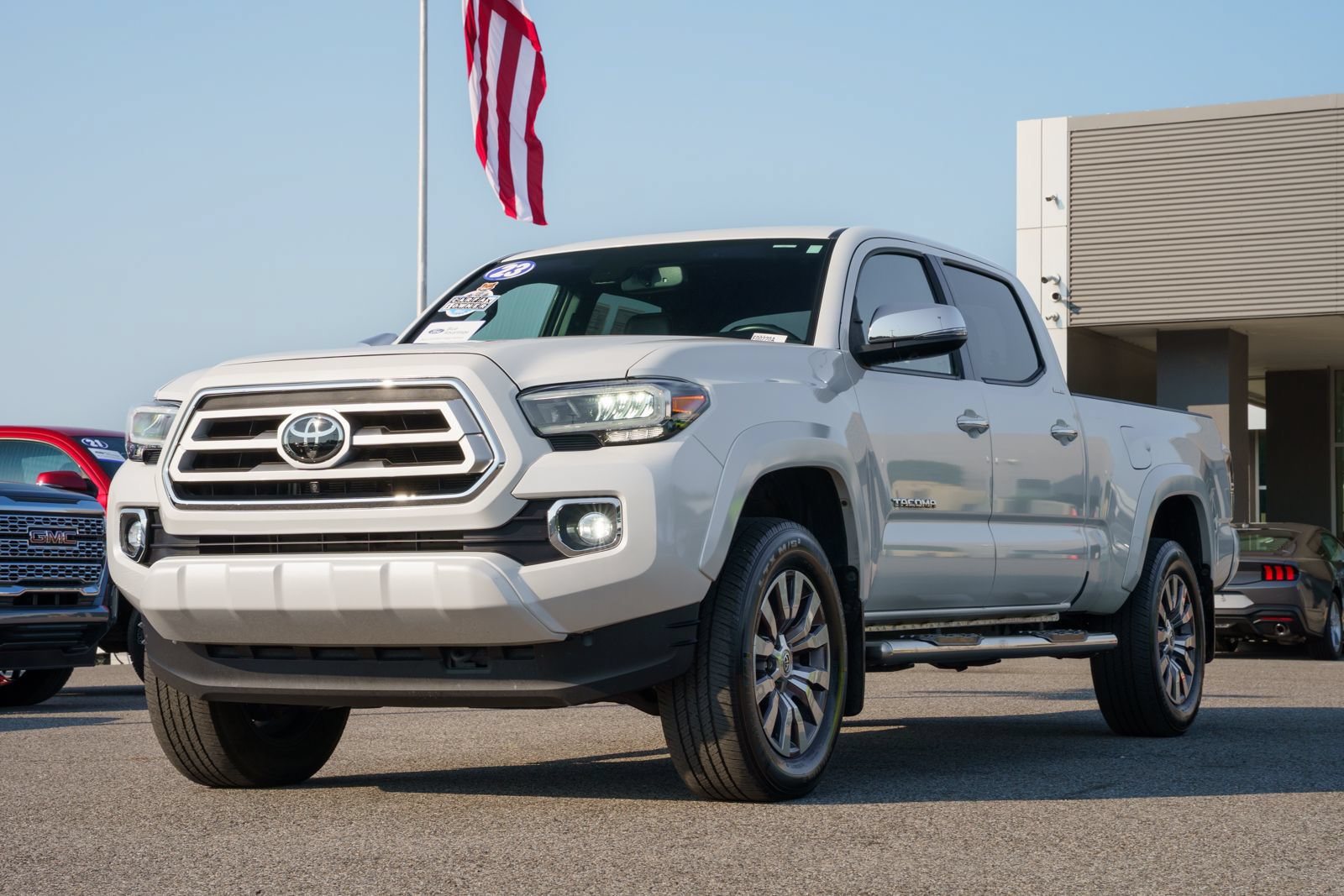 Used 2023 Toyota Tacoma Limited AWD/4WD image 3