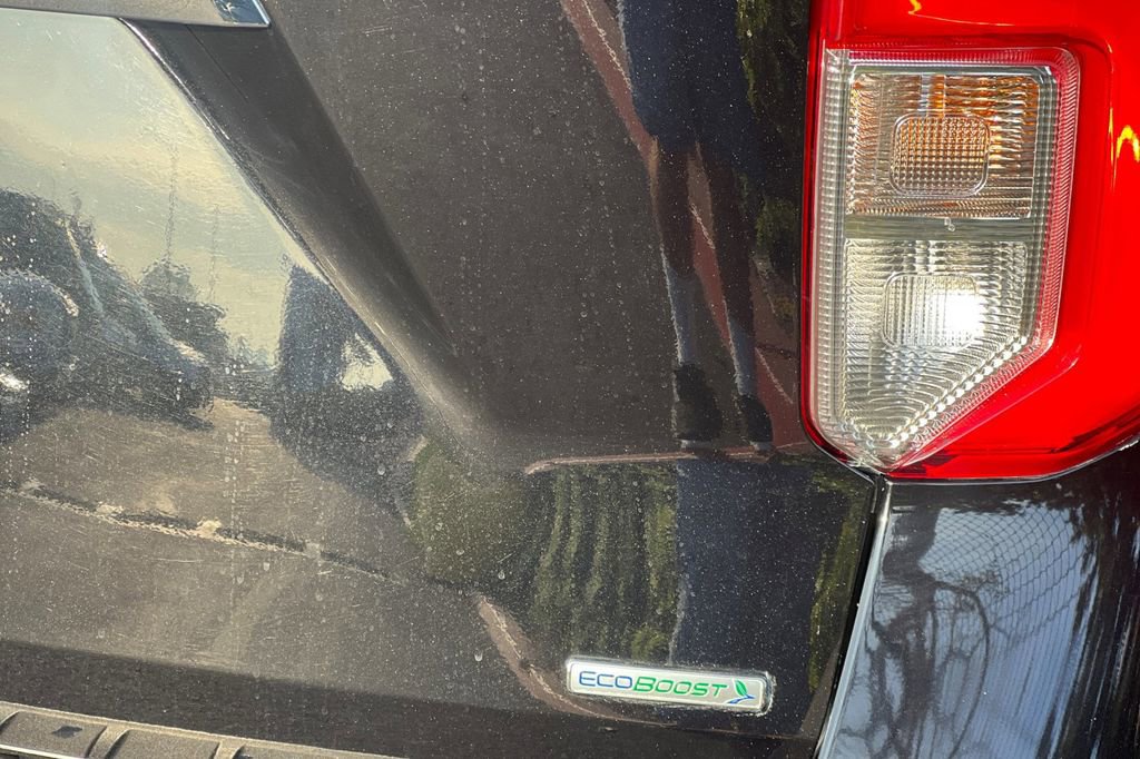 Certified 2020 Ford Explorer XLT w/ Equipment Group 202A image 30