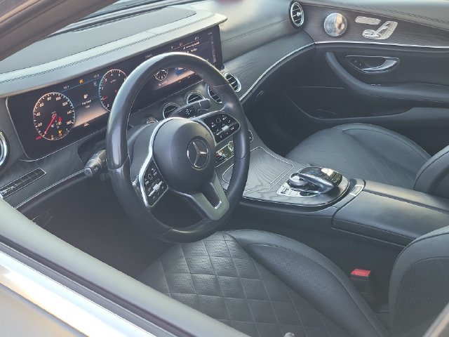 Used 2020 Mercedes-Benz E 350 Sedan image 3