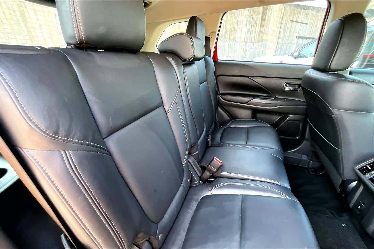 Used 2020 Mitsubishi Outlander SEL FWD image 20