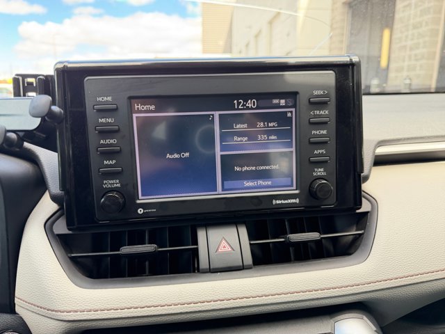 Used 2021 Toyota RAV4 XLE w/ Convenience Package image 12