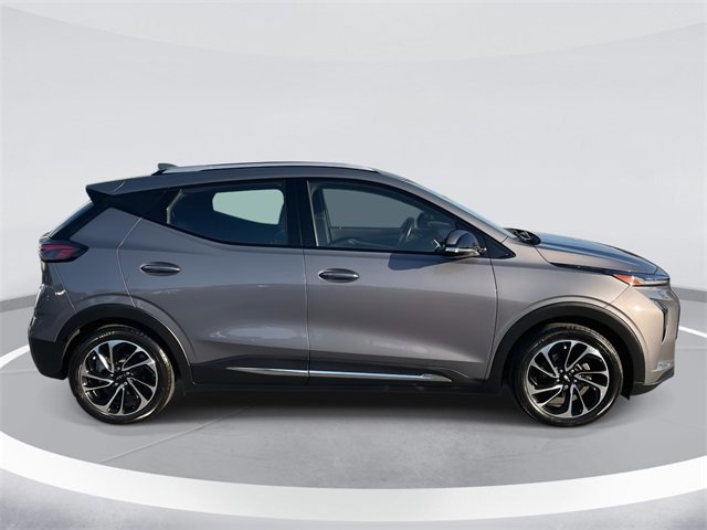 Used 2022 Chevrolet Bolt EUV Premier image 2