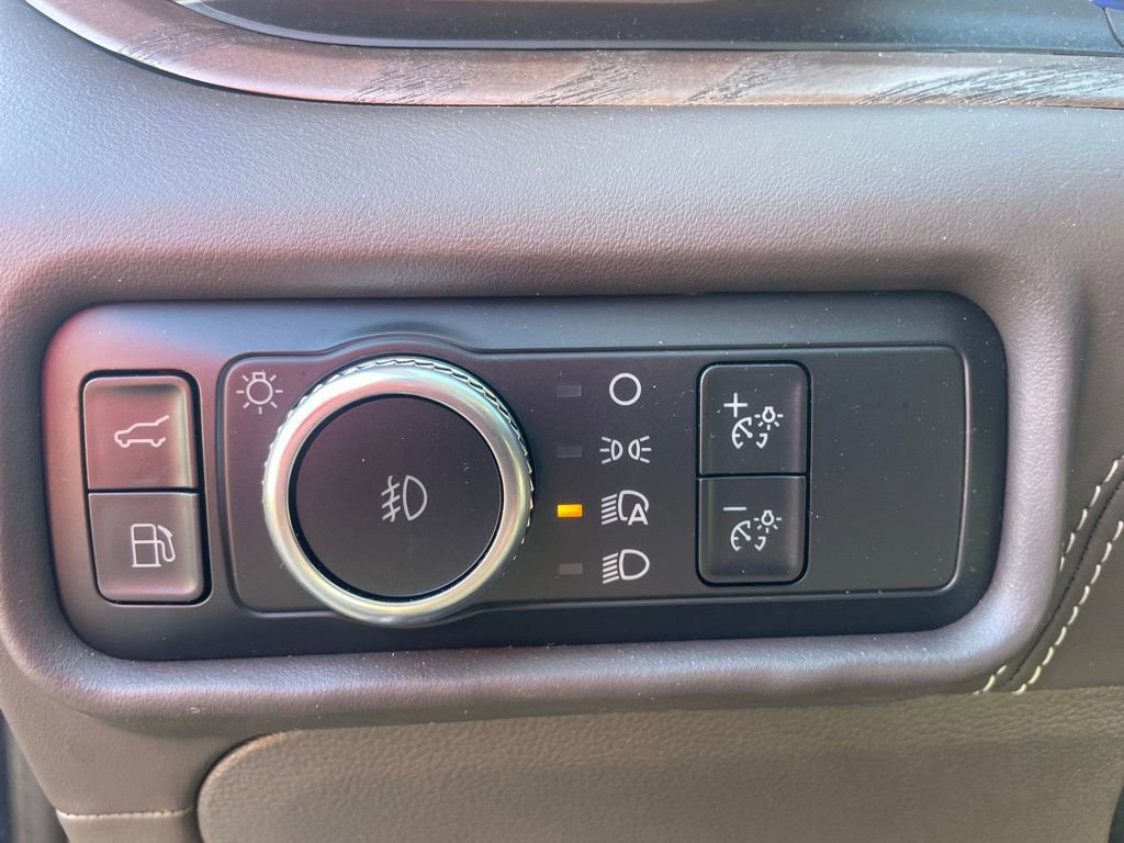 Certified 2022 Ford Explorer Platinum w/ Technology Package image 24