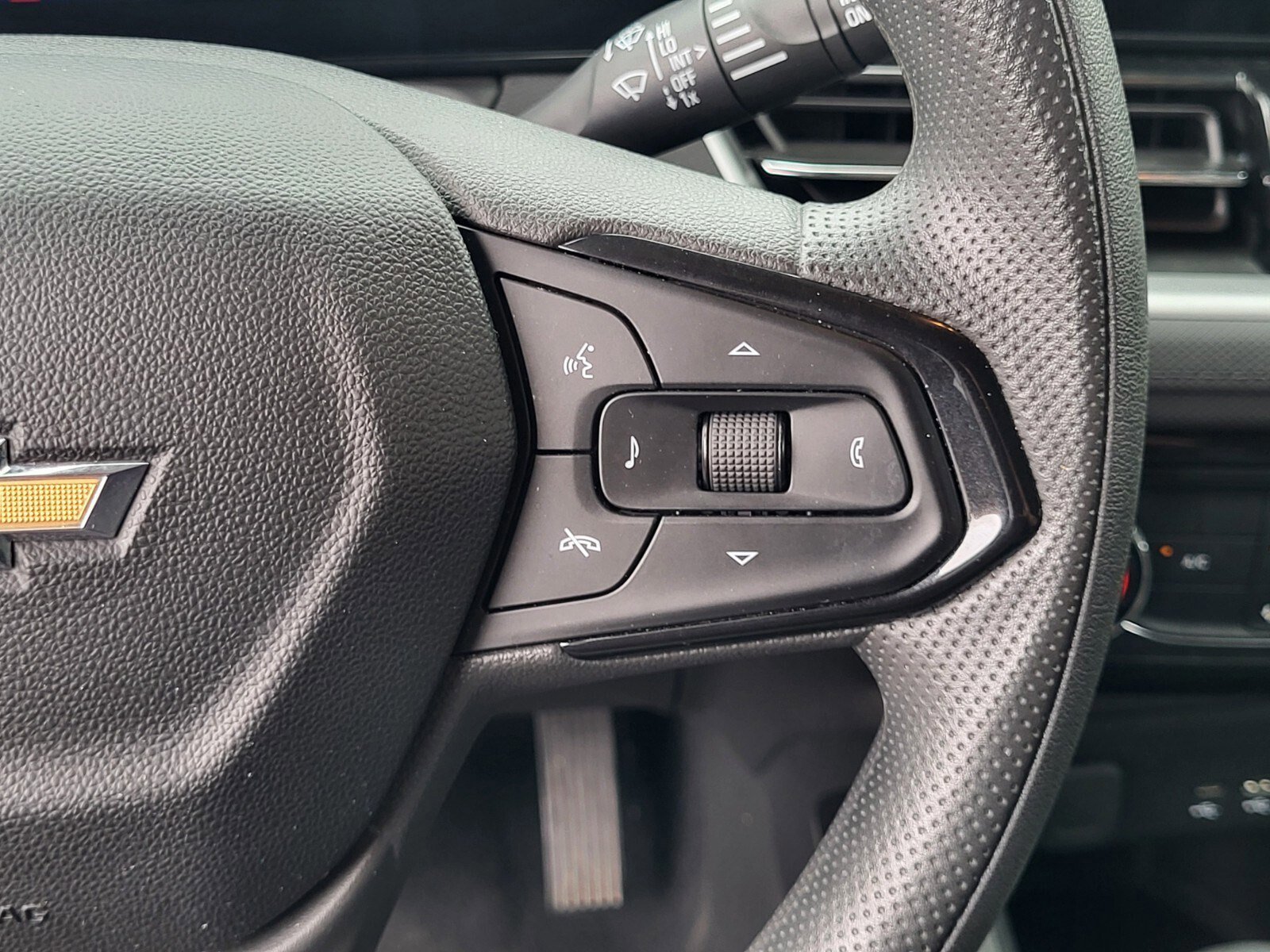 Used 2024 Chevrolet TrailBlazer LT image 28