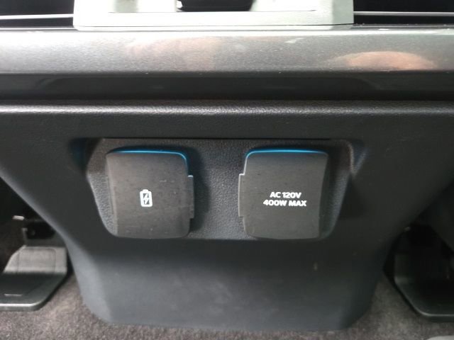 Certified 2023 Ford F150 Lariat w/ Equipment Group 502A High image 22