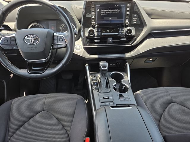 Used 2021 Toyota Highlander LE AWD/4WD image 8