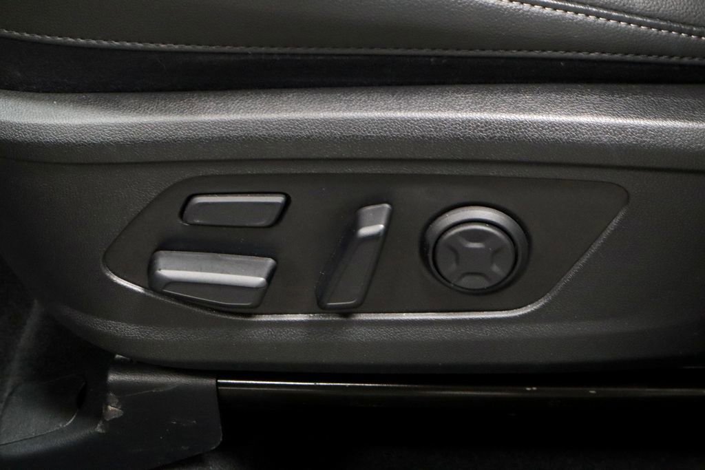 Used 2023 Kia Sorento SX Prestige image 24