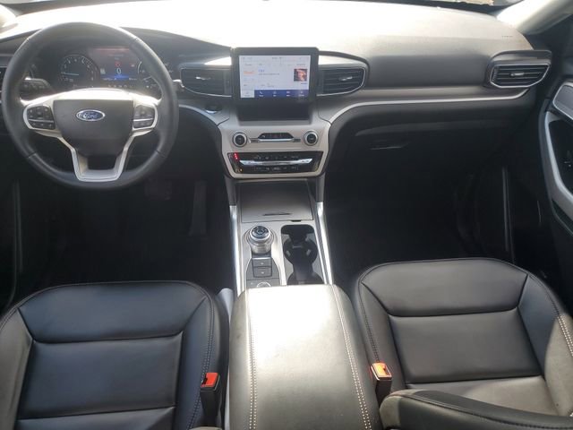 Certified 2024 Ford Explorer XLT w/ Equipment Group 202A image 29