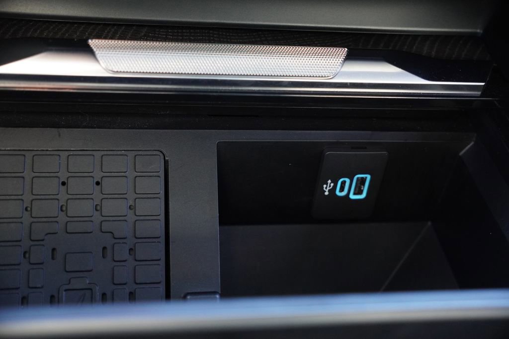 Certified 2025 Ford F450 Platinum w/ FX4 Off-Road Package image 32