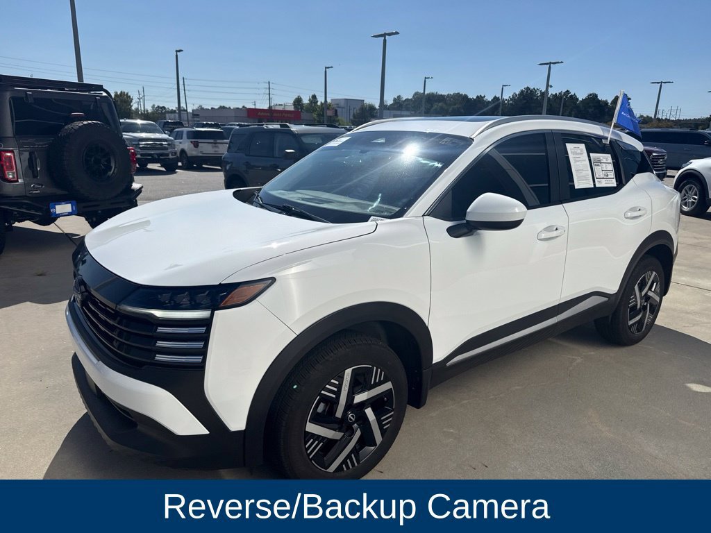 Used 2025 Nissan Kicks SV w/ SV Premium Package FWD image 4