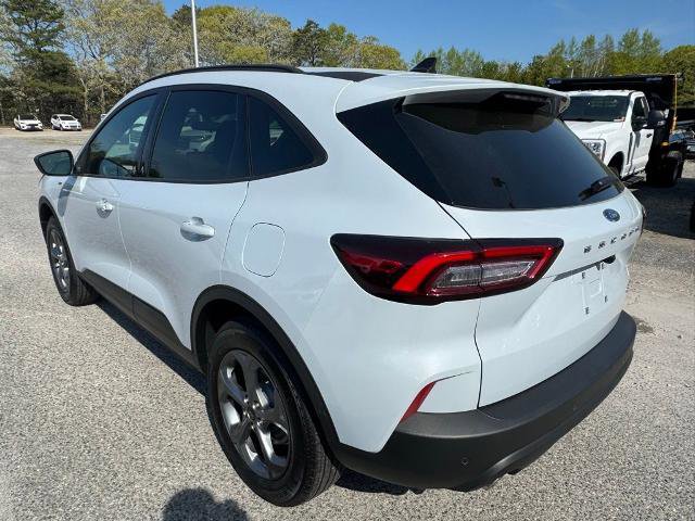 Certified 2025 Ford Escape ST-Line w/ Tech Pack #1 AWD/4WD image 4