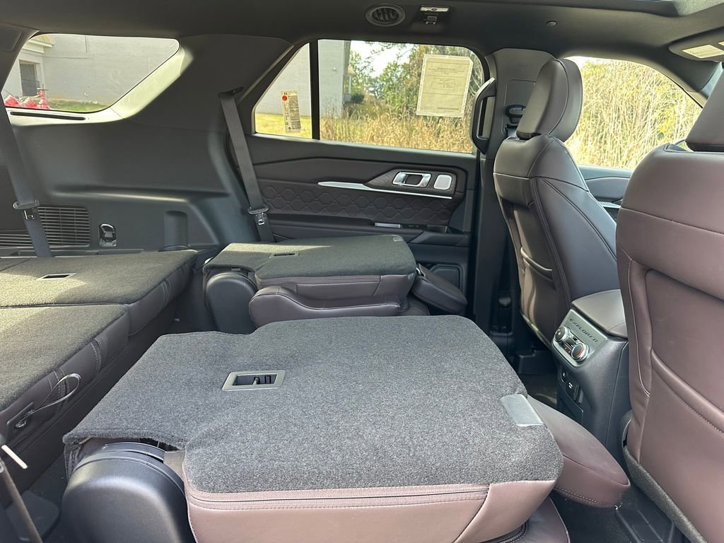 Certified 2026 Ford Explorer Platinum w/ LUX Leather Package AWD/4WD image 53