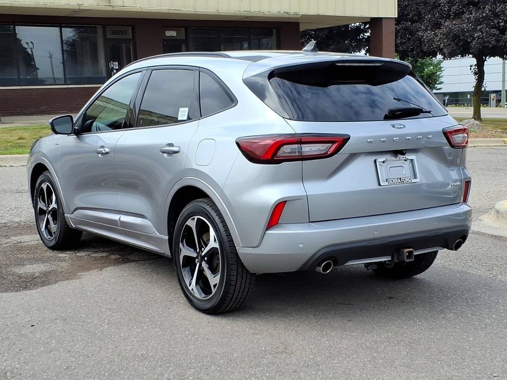 Certified 2023 Ford Escape ST-Line Select w/ Tech Pack #2 AWD/4WD image 3