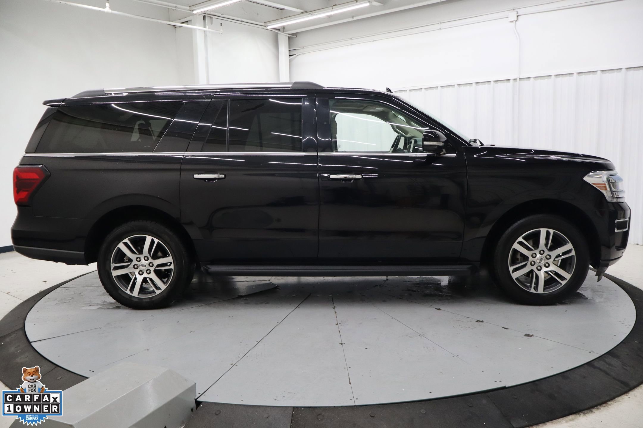 Certified 2024 Ford Expedition Max Limited RWD image 2