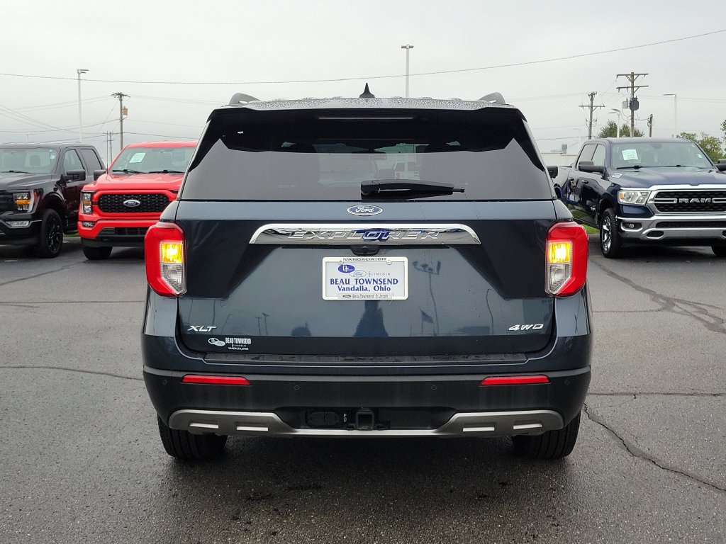Certified 2022 Ford Explorer XLT w/ Equipment Group 202A AWD/4WD image 5