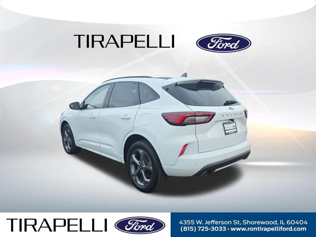 Certified 2023 Ford Escape ST-Line w/ Tech Pack #1 AWD/4WD image 4
