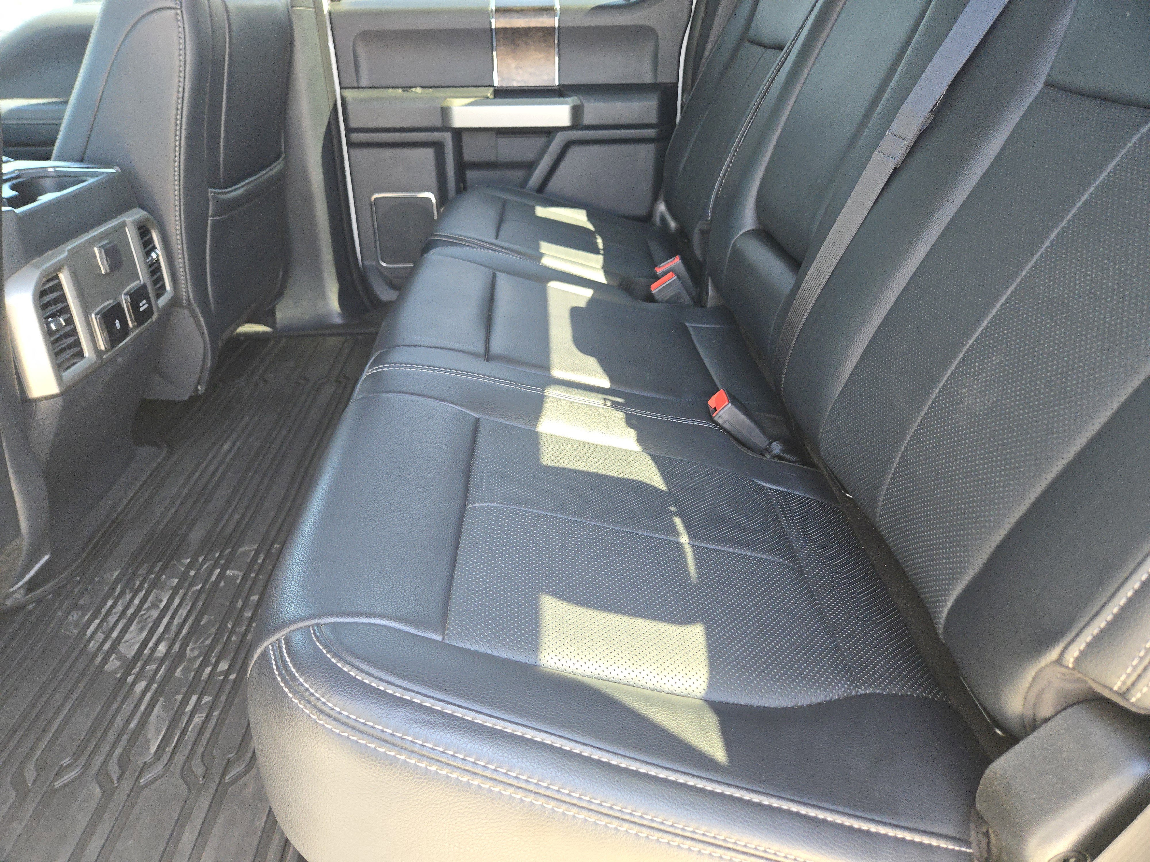 Certified 2022 Ford F250 Lariat w/ Lariat Value Package image 27