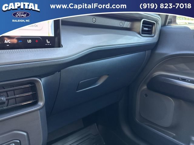 Certified 2025 Ford Maverick Lariat w/ Black Appearance Package image 28