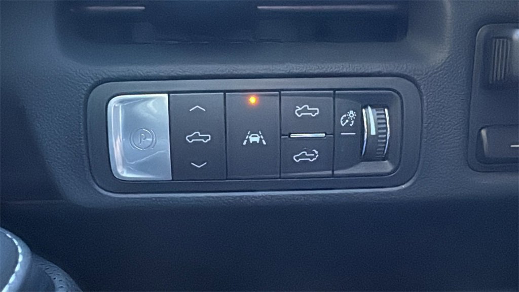 Used 2025 GMC Sierra EV Denali image 18