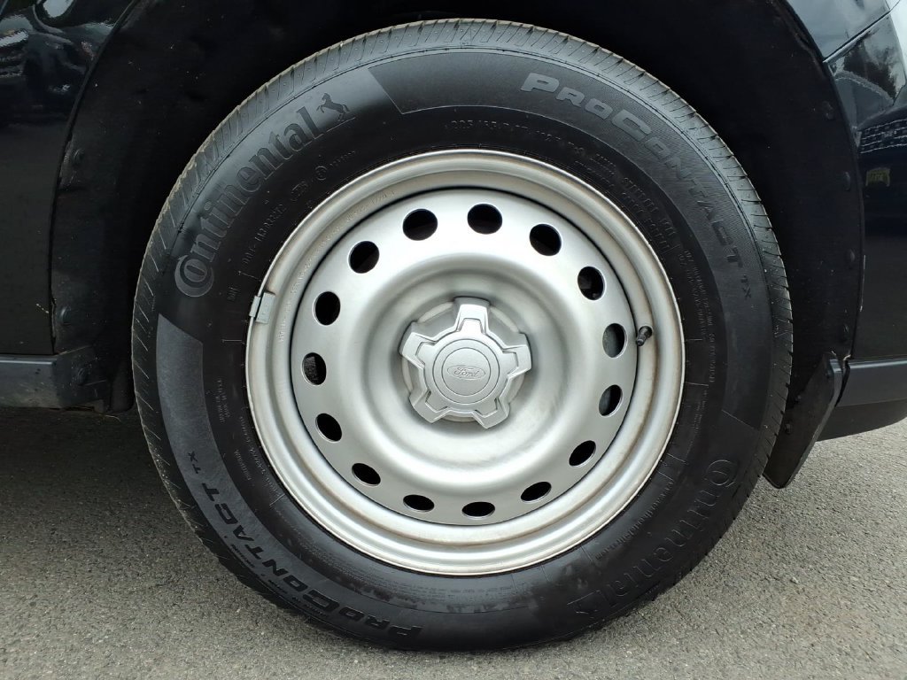 Certified 2025 Ford Maverick XL w/ Equipment Group 102A AWD/4WD image 21