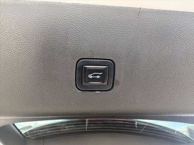 Used 2023 Chevrolet Traverse LT image 26