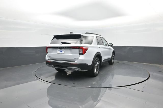 Certified 2025 Ford Explorer Active w/ Active Comfort Package AWD/4WD image 7