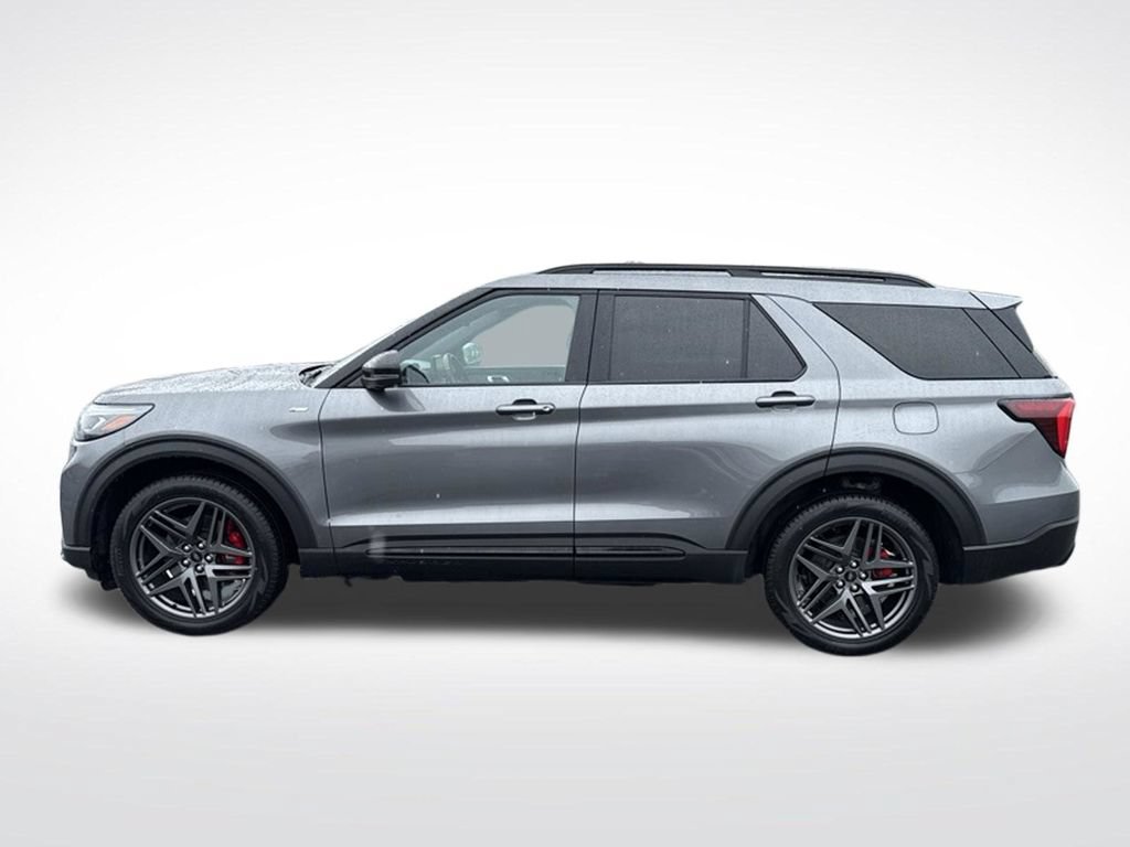Certified 2025 Ford Explorer ST-Line w/ ST-Line Street Pack AWD/4WD image 3