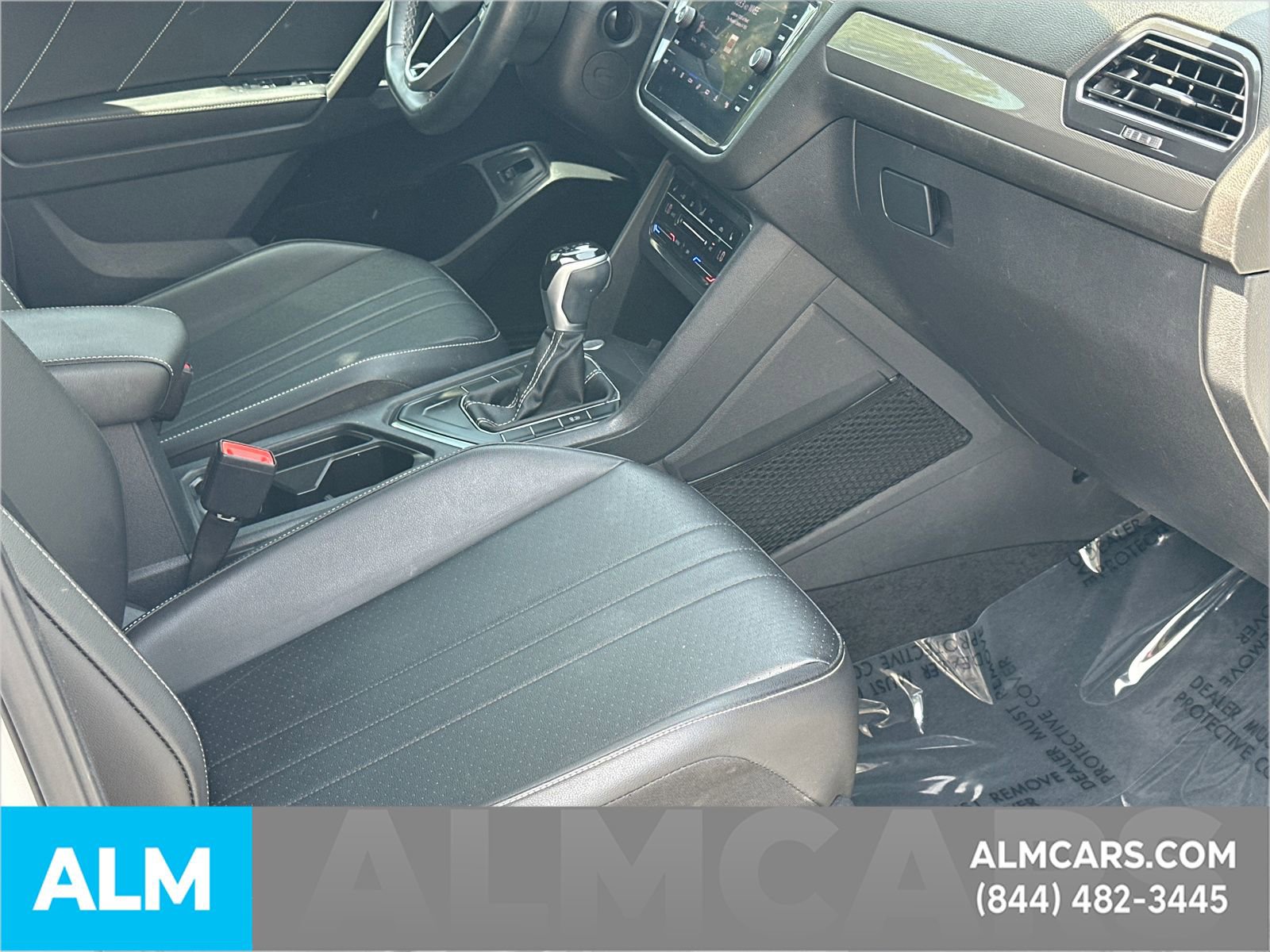 Used 2022 Volkswagen Tiguan SE FWD image 15