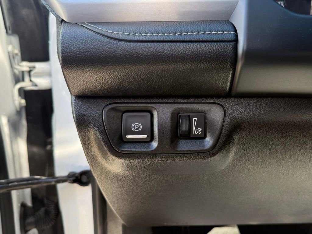 Used 2023 GMC Acadia SLT image 35