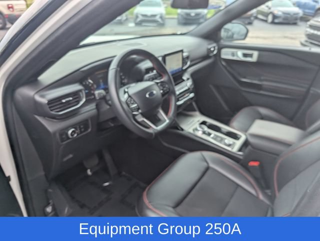 Certified 2024 Ford Explorer ST-Line w/ Class IV Trailer Tow Package AWD/4WD image 13