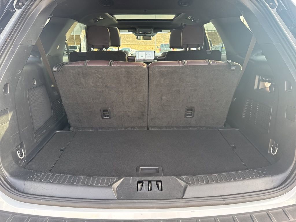 Certified 2025 Ford Explorer Platinum w/ LUX Leather Package image 37