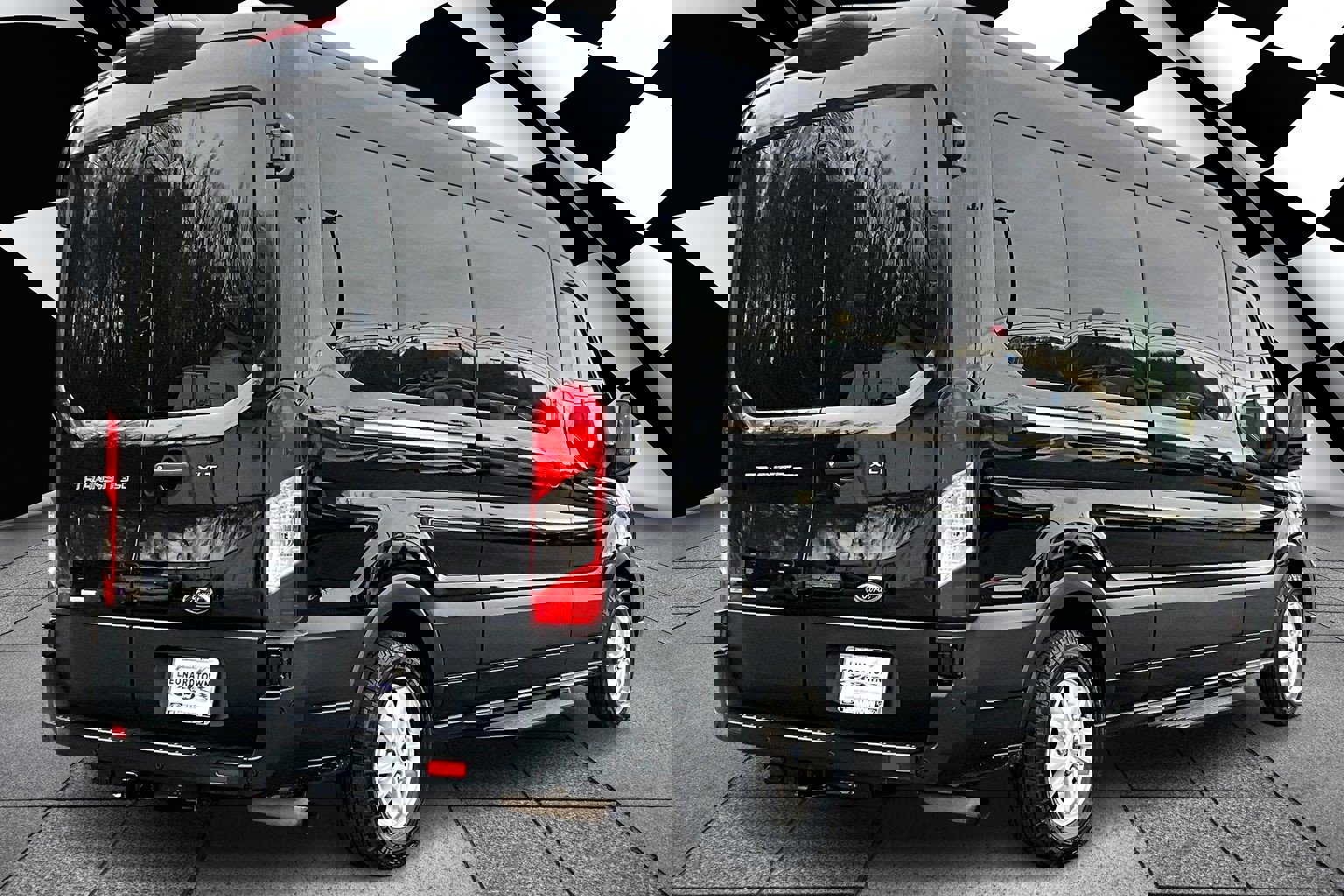 Certified 2022 Ford Transit 350 XLT image 4