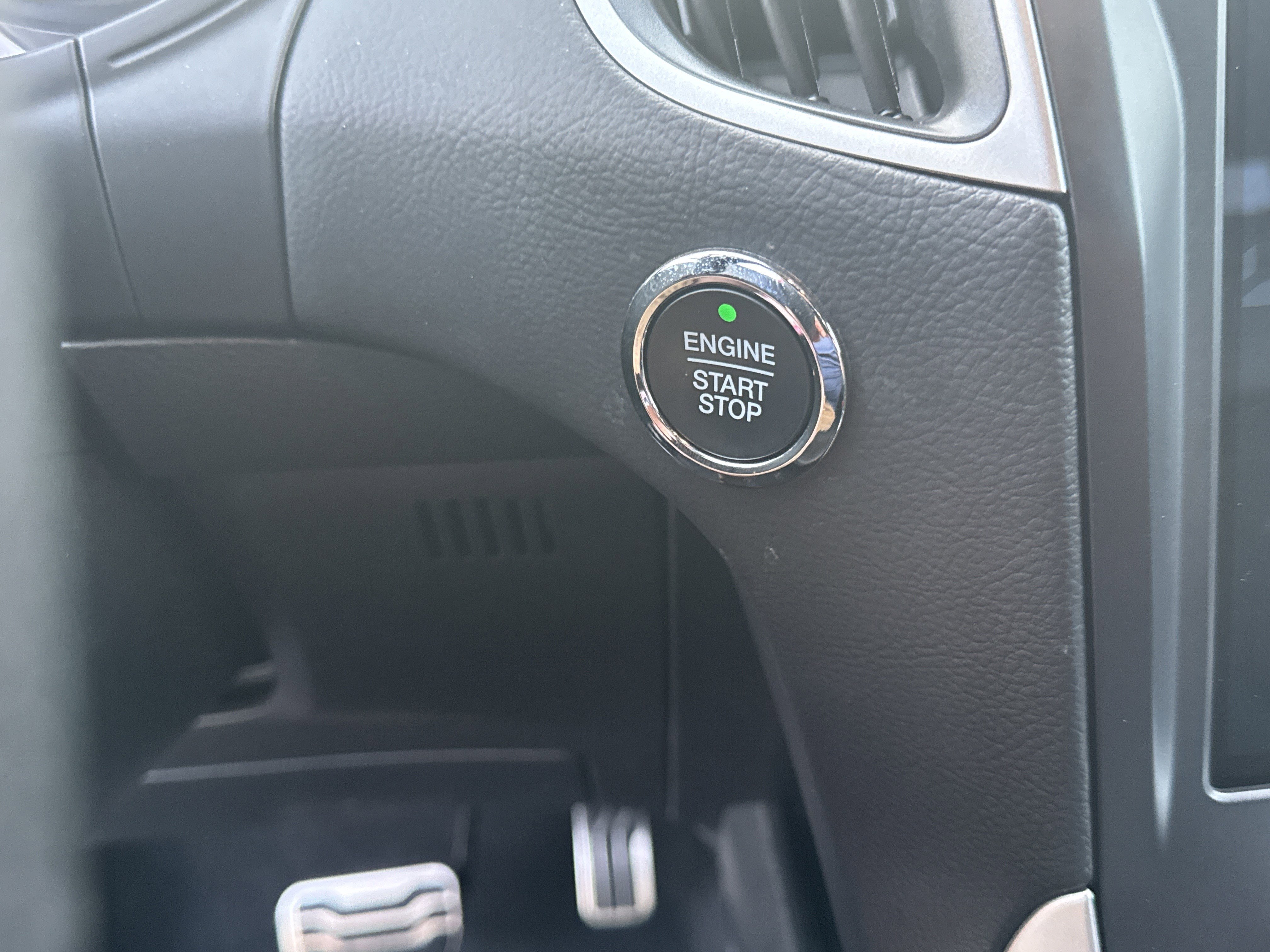 Certified 2024 Ford Edge ST-Line image 32