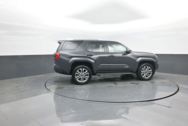 Used 2025 Toyota 4Runner Limited AWD/4WD image 8