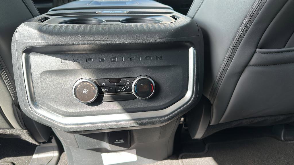 Certified 2025 Ford Expedition Active AWD/4WD image 20