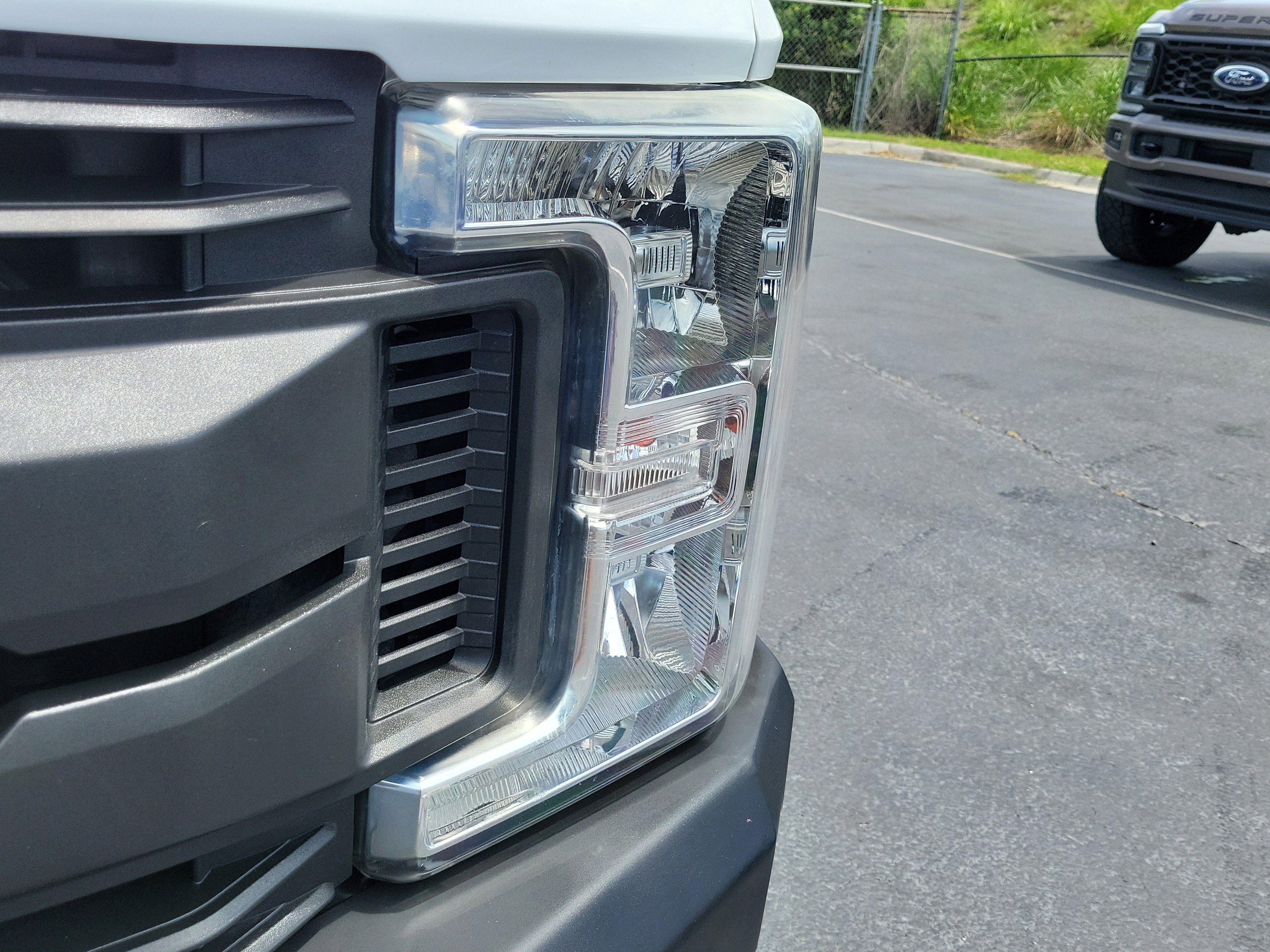 Certified 2019 Ford F250 XL w/ Power Equipment Group RWD image 3