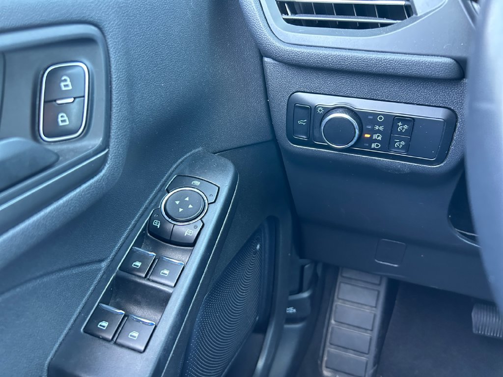Certified 2024 Ford Escape Active AWD/4WD image 17
