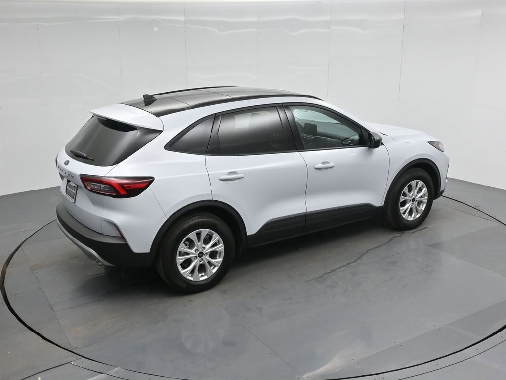 Certified 2025 Ford Escape Active image 14