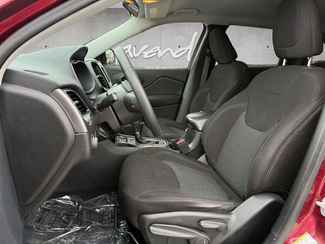 Used 2019 Jeep Cherokee Latitude w/ Popular Appearance Group image 19