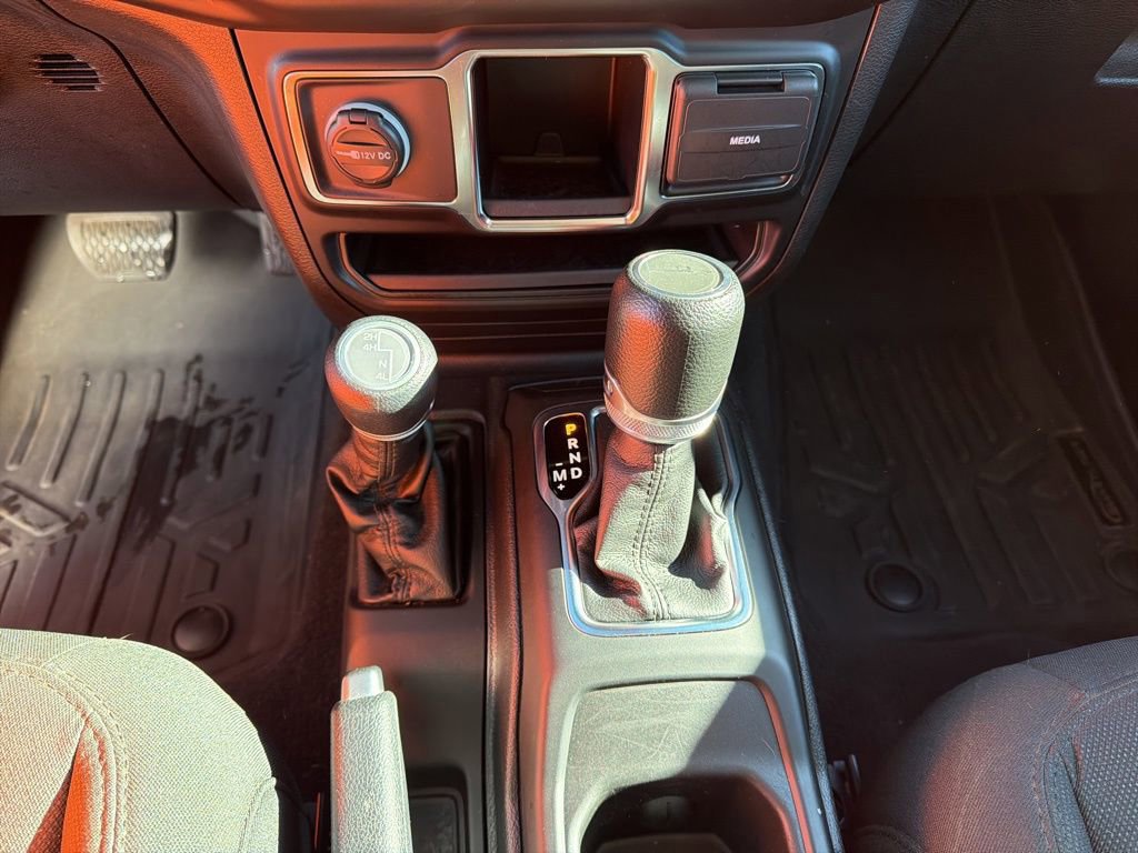 Used 2023 Jeep Gladiator Sport image 24