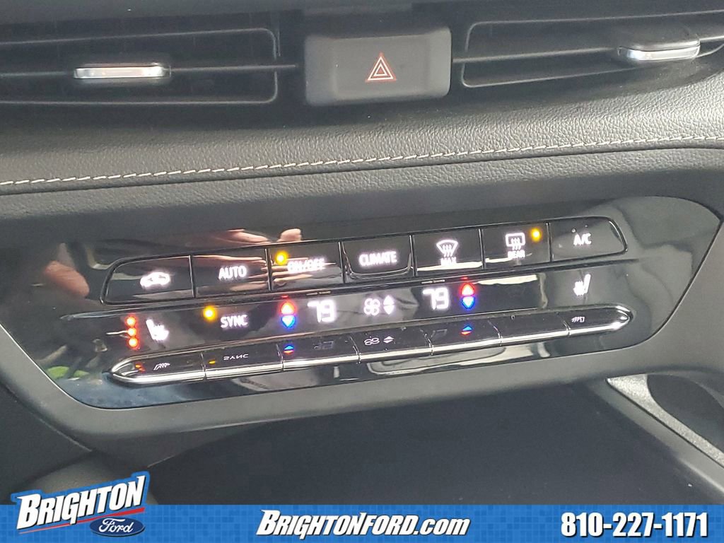 Used 2023 Buick Envision Essence image 26