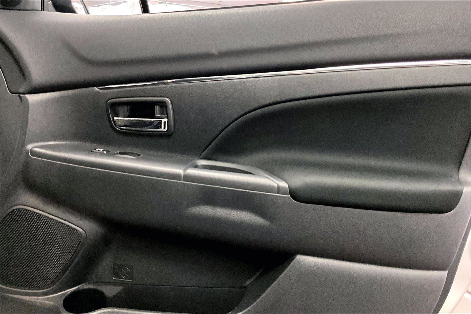 Used 2024 Mitsubishi Outlander Sport ES image 23