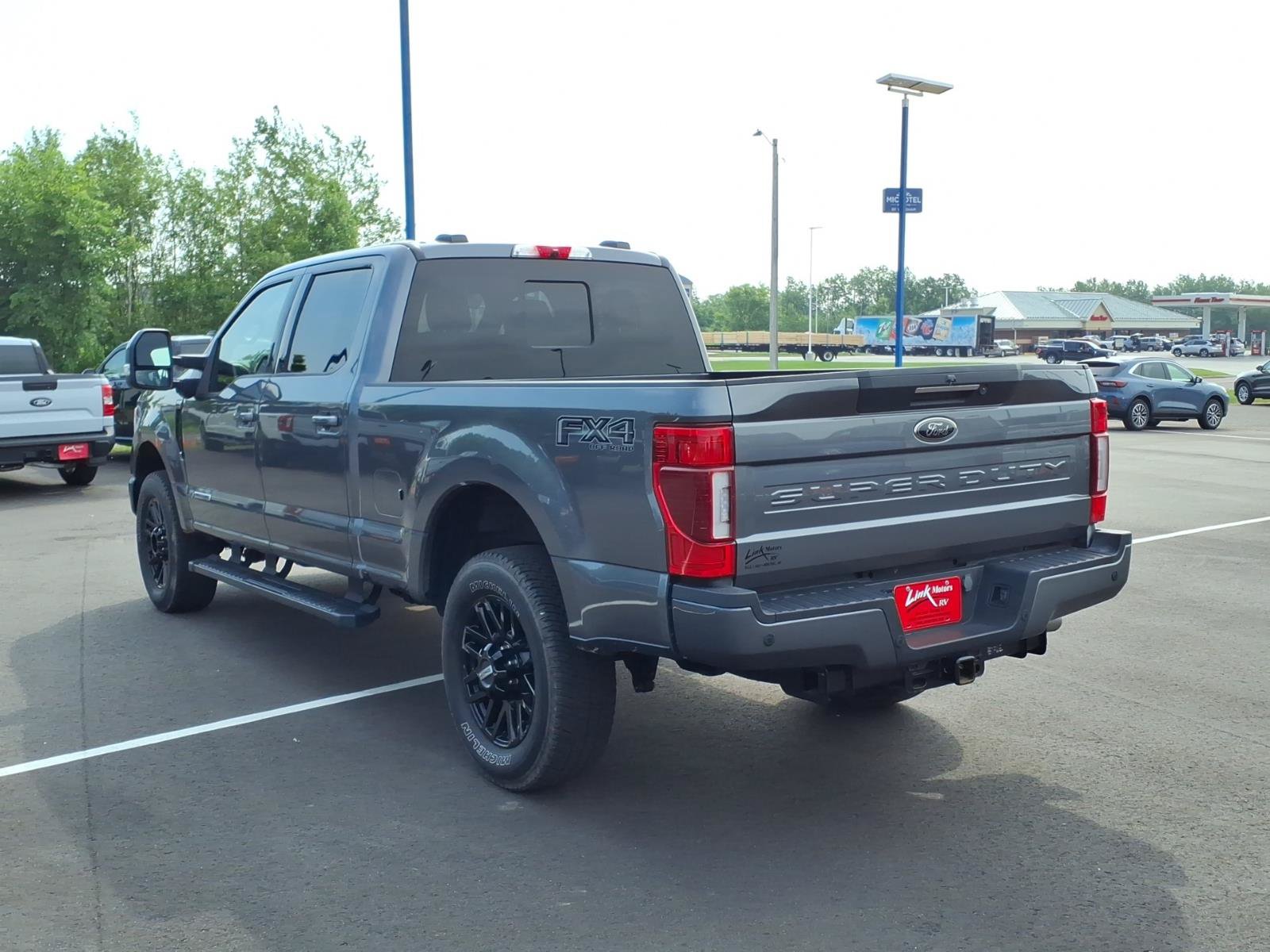 Certified 2022 Ford F250 Lariat w/ Lariat Ultimate Package AWD/4WD image 3