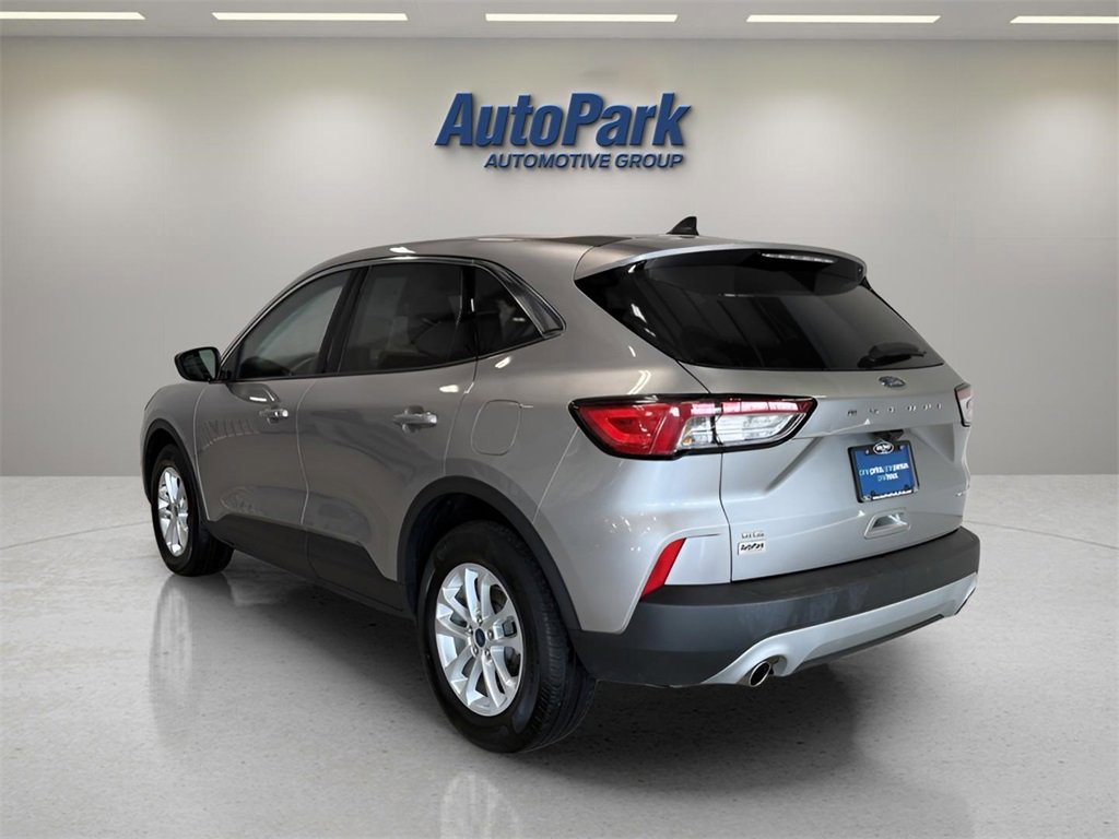 Certified 2022 Ford Escape SE w/ Convenience Package image 3