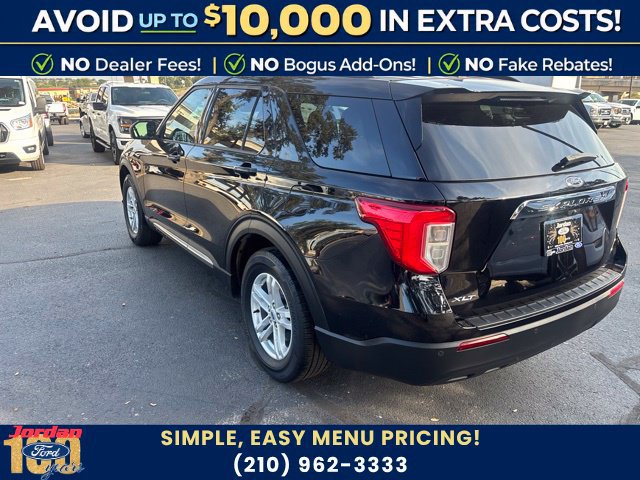 Certified 2023 Ford Explorer XLT RWD image 4