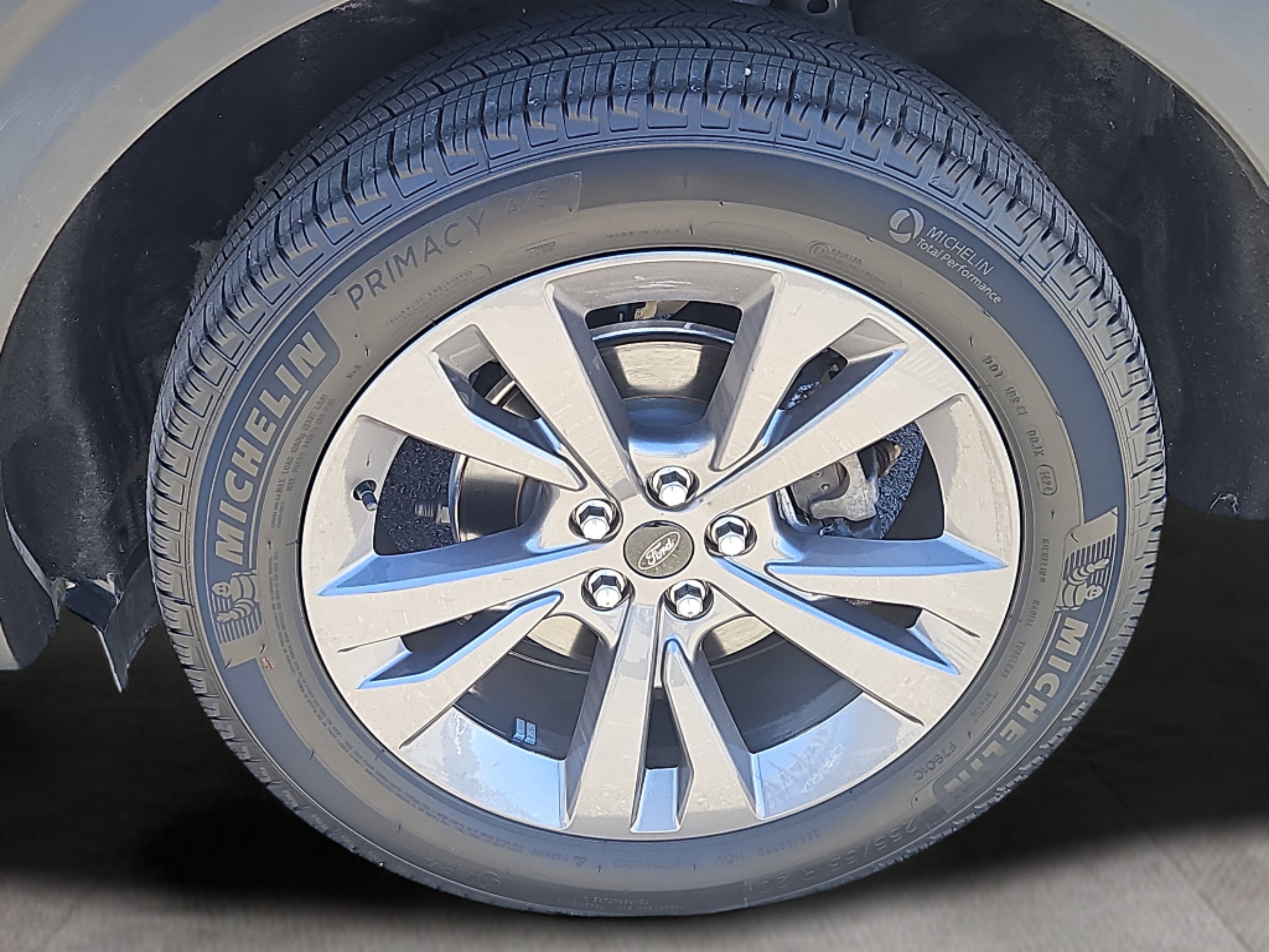 Certified 2025 Ford Explorer Active w/ Active Comfort Package AWD/4WD image 4