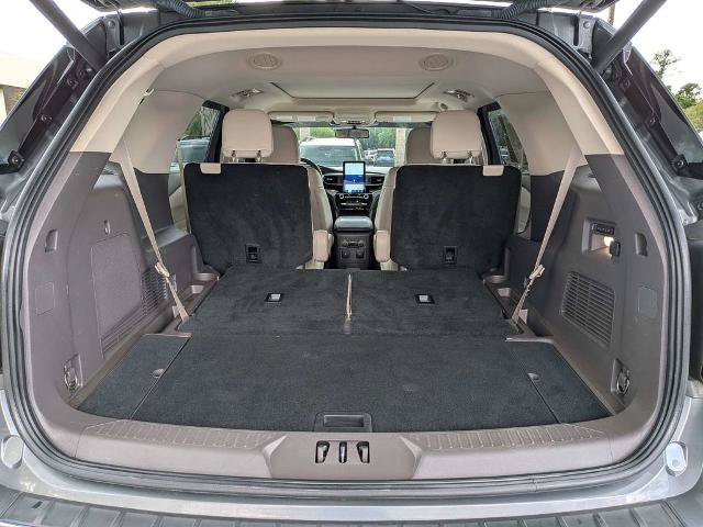 Certified 2022 Ford Explorer Platinum w/ Equipment Group 601A AWD/4WD image 12