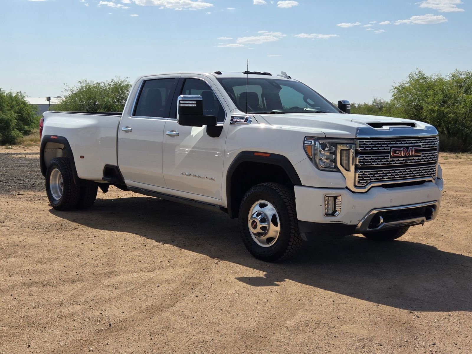 Used 2022 GMC Sierra 3500 Denali w/ Denali Ultimate Package AWD/4WD image 3