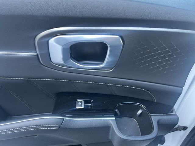 Used 2023 Kia Sorento SX image 18